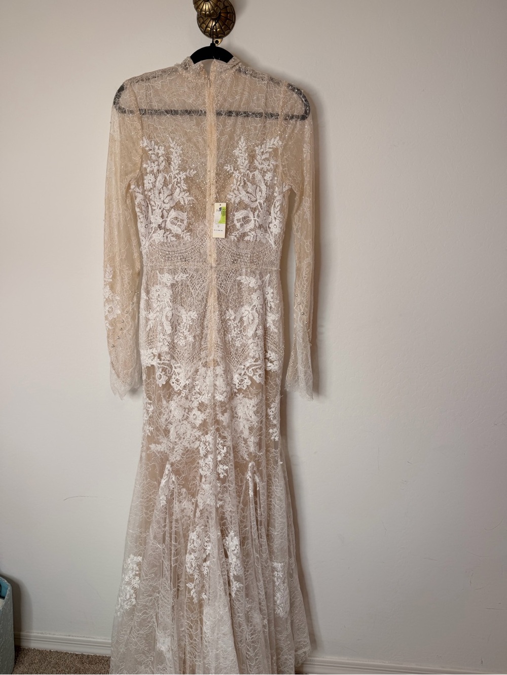 Watters Frances High-Neck Lace Sheath Wedding Gown Sz 8 - Picture 5 of 7